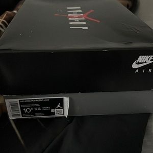 Jordan 11 low concord bred